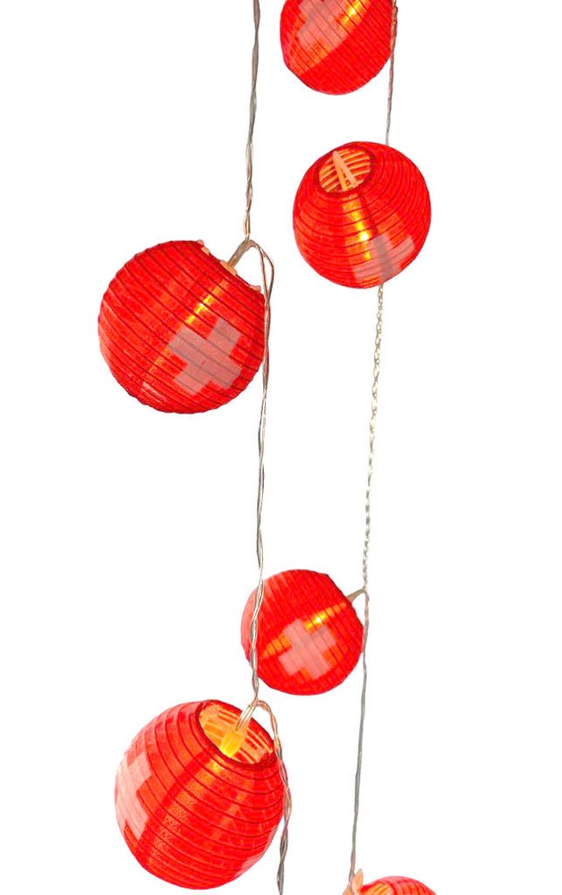 1. August LED Solar Lichterkette mit 10 Lampions mit Schweizer-Kreuz