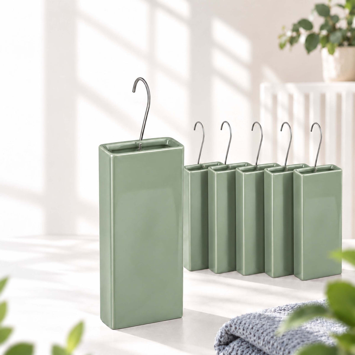Relaxdays Heizkörper-Luftbefeuchter aus Keramik, 6er-Set – Salbei, Anwendungs- oder Detailansicht