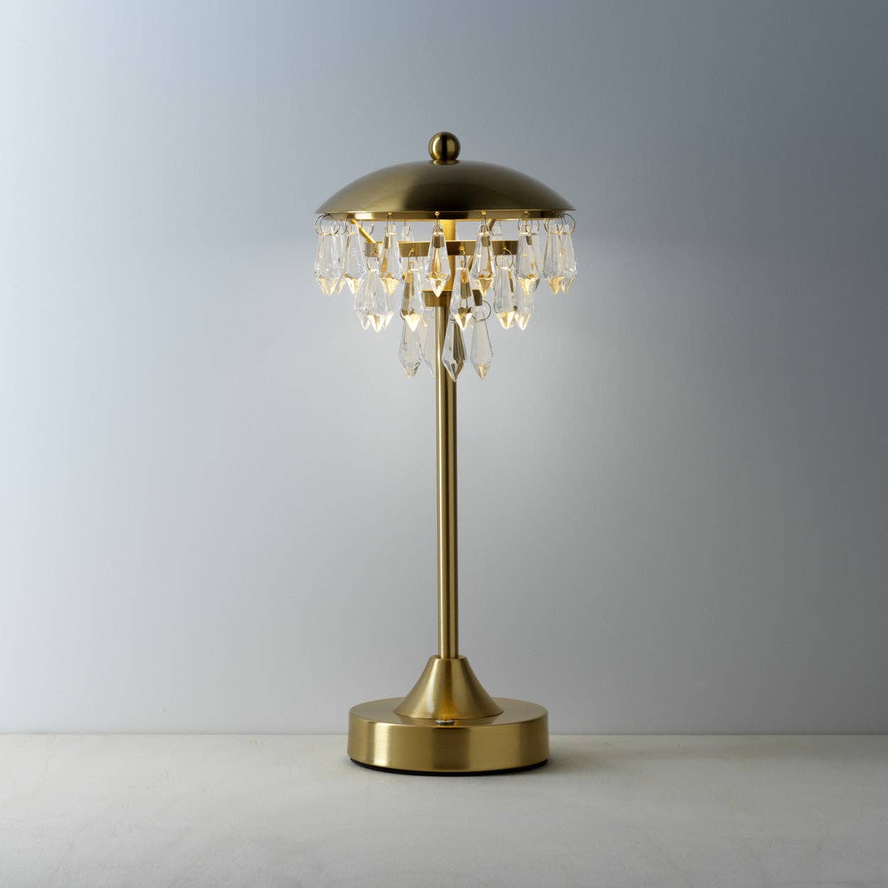 Bazar Bizar Living - Die Chandelette LED-Tischlampe