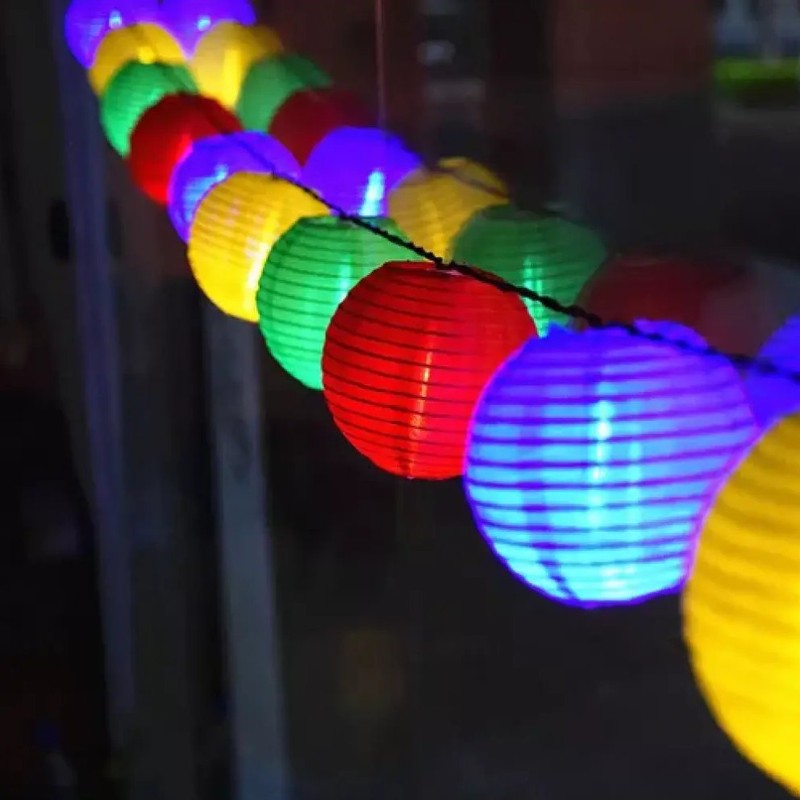 Warmweisse Bunte LED SOLAR LICHTERKETTE mit 10 bunten Lampions
